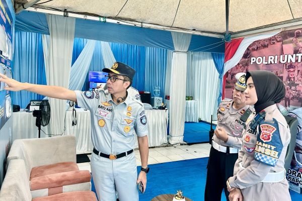 Pastikan Layanan Optimal bagi Masyarakat saat Arus Mudik dan Balik Idulfitri 2025, Direktur Keuangan PT Jasa Raharja Tinjau Pos Pelayanan Terpadu di Jawa Barat