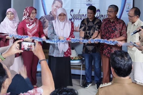 2 Persmian sekretariat IKA Fisip Unmul