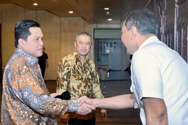Direktur Jasa Raharja dan Erik Tohir 600