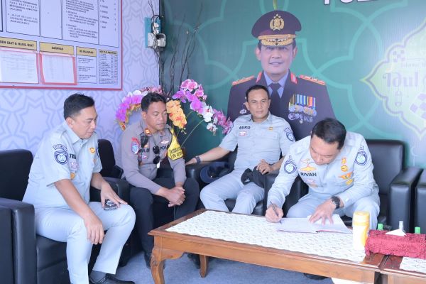 Direktur Jasa Raharja Idul Fitri 2025 21bn 600