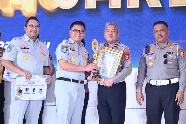 IRSMS Award di Gedung Tribrata Dharmawangsa Jakarta 600 BN2