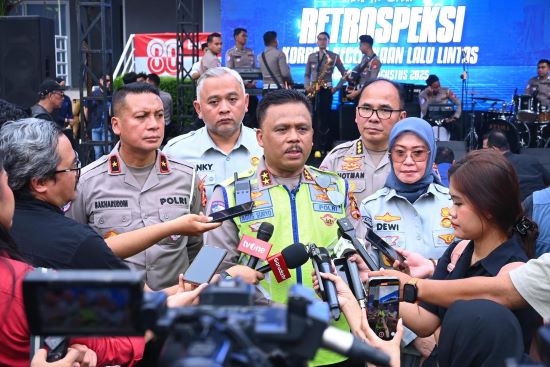 BN WKT Plt Direktur Utama Dewi Aryani Suzana dan Kakorlantas Polri Irjen Agus Suryo Nugroho