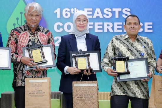 BN 550 Plt. Direktur Utama Jasa Raharja Dewi Aryani Suzana